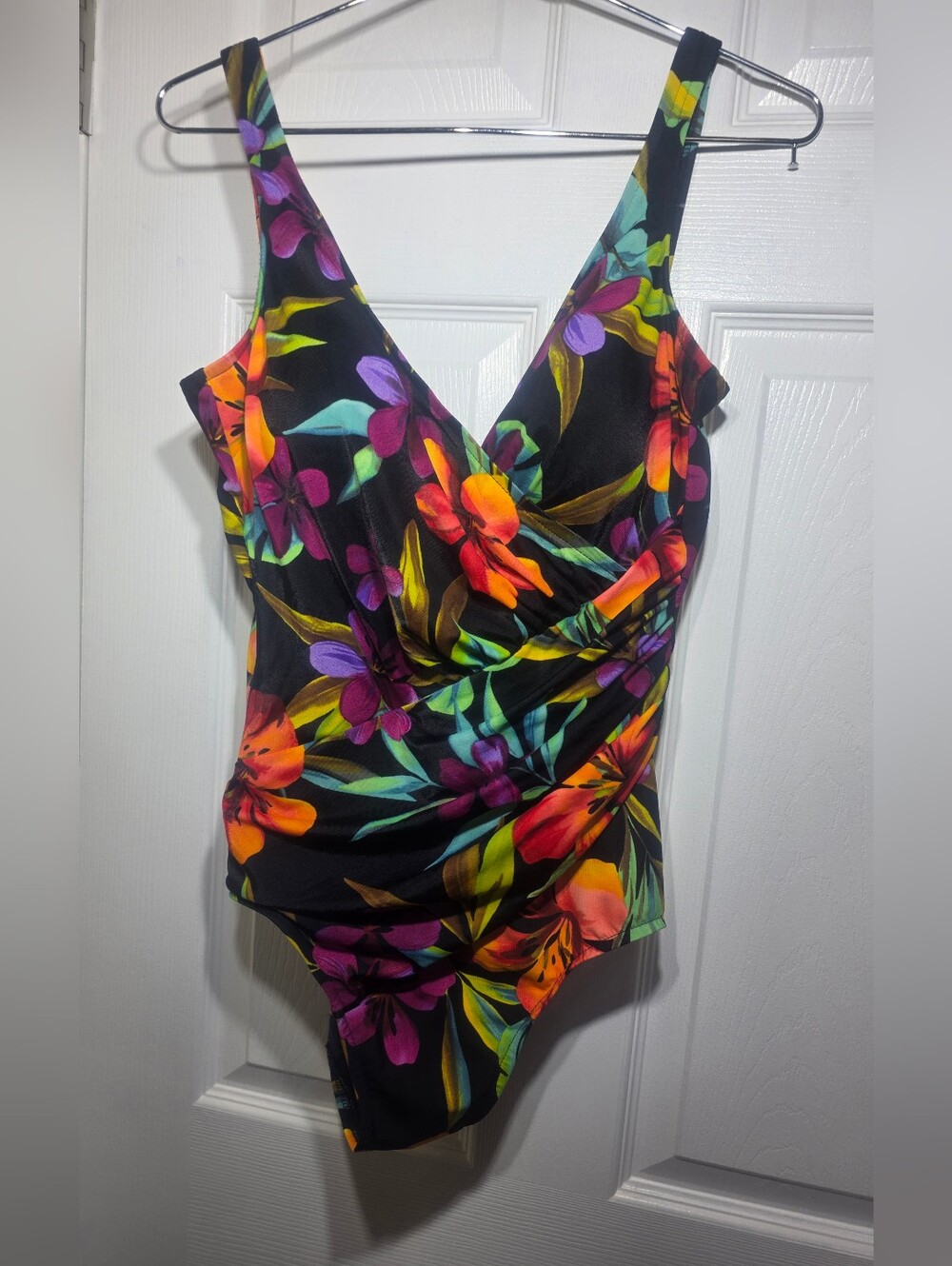 Miraclesuit Women’s One Piece Swimsuit Floral Tropical Tummy Control Size 12